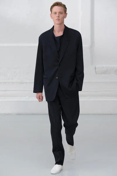 Look 26